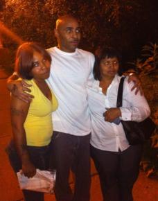 Victor Safforld leaves prison with his daughter Victoria (left) and mother Pam (right)