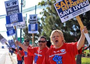 Oil workers represented by the USW take to the picket line